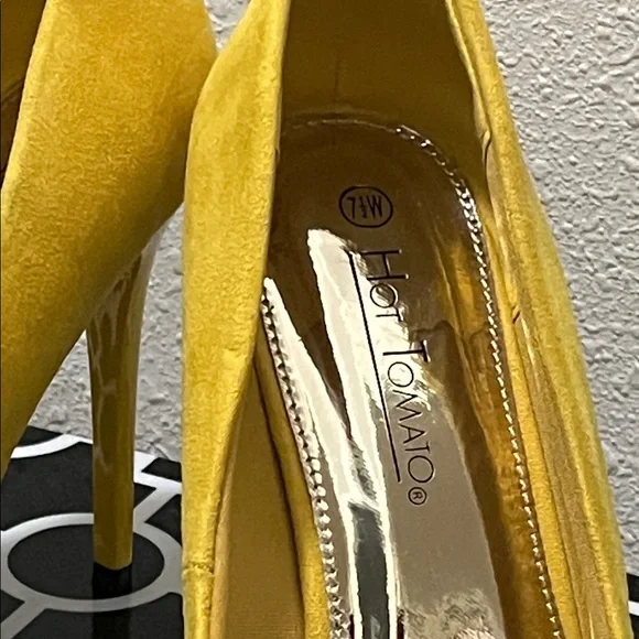 HOT TOMATO CAYENNE Canary Yellow Suede Stiletto Heels Size 7.5W EUC - Picture 7 of 9